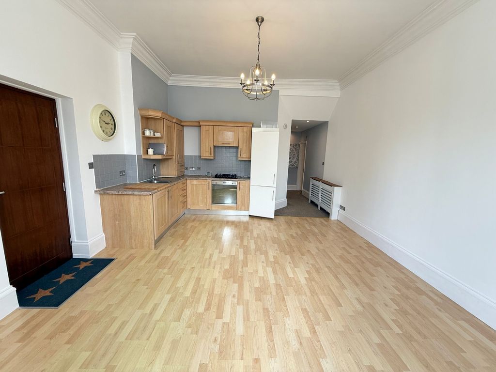 Property photo 2 of 7 4228193