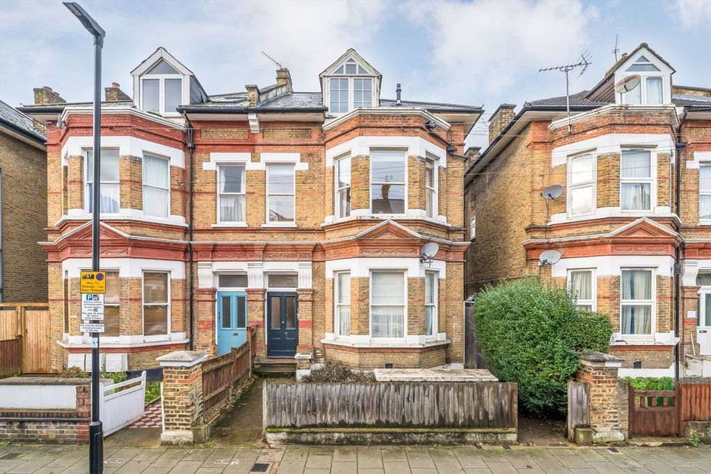 Property photo 1 of 10