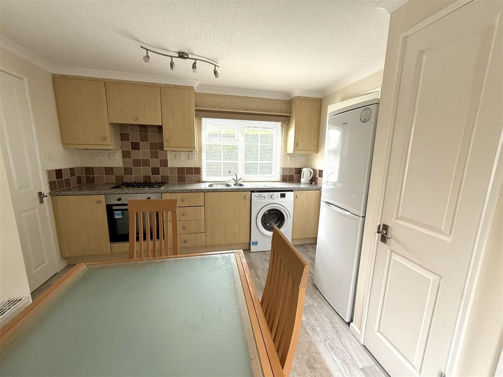 Property photo 3 of 13 52 Llp 34.Jpeg