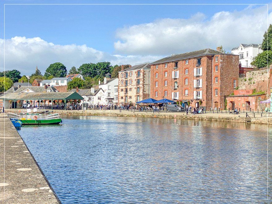 Property photo 3 of 11 Location