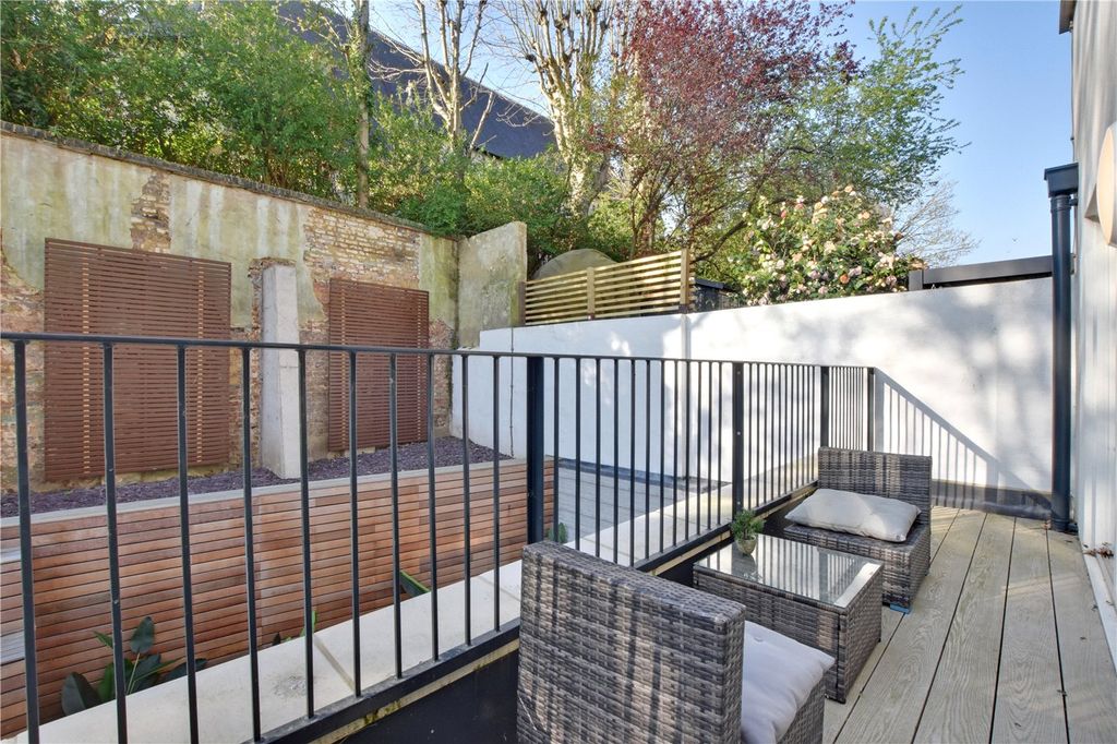 Property photo 3 of 15 Picture No. 18