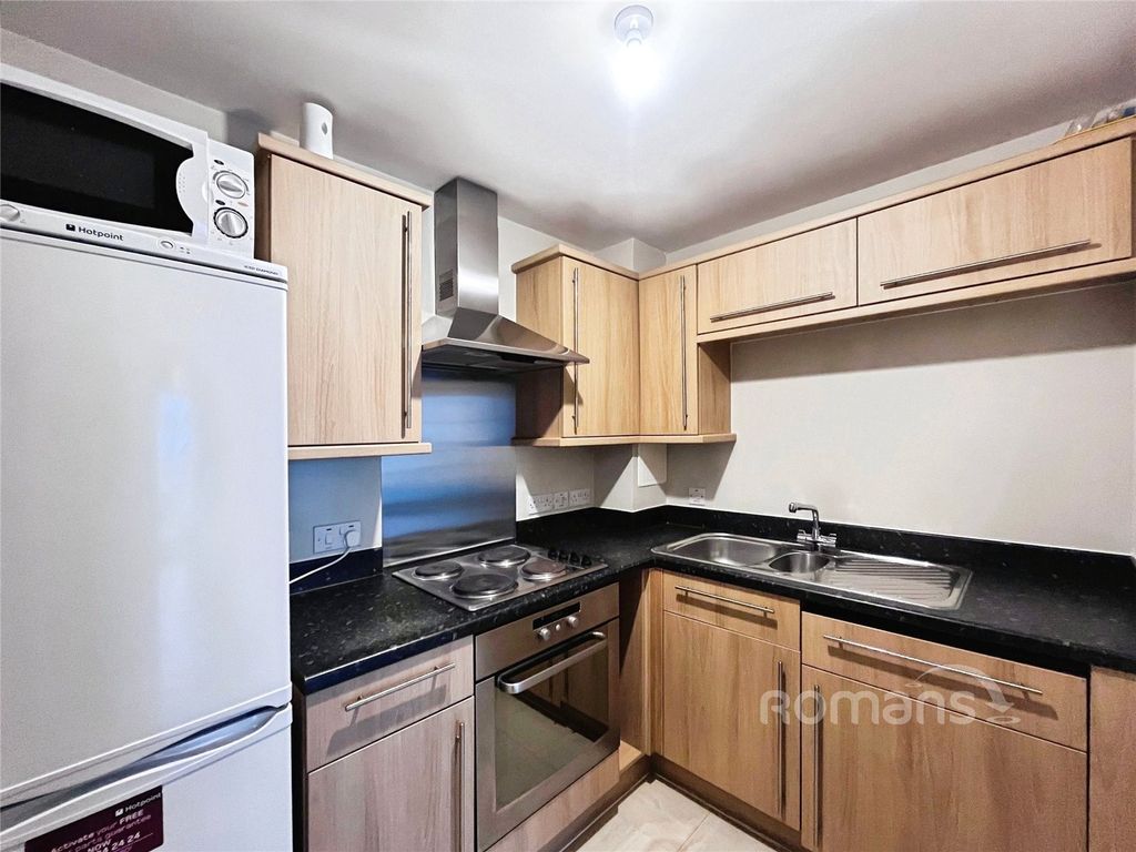 Property photo 2 of 5 Picture No. 12