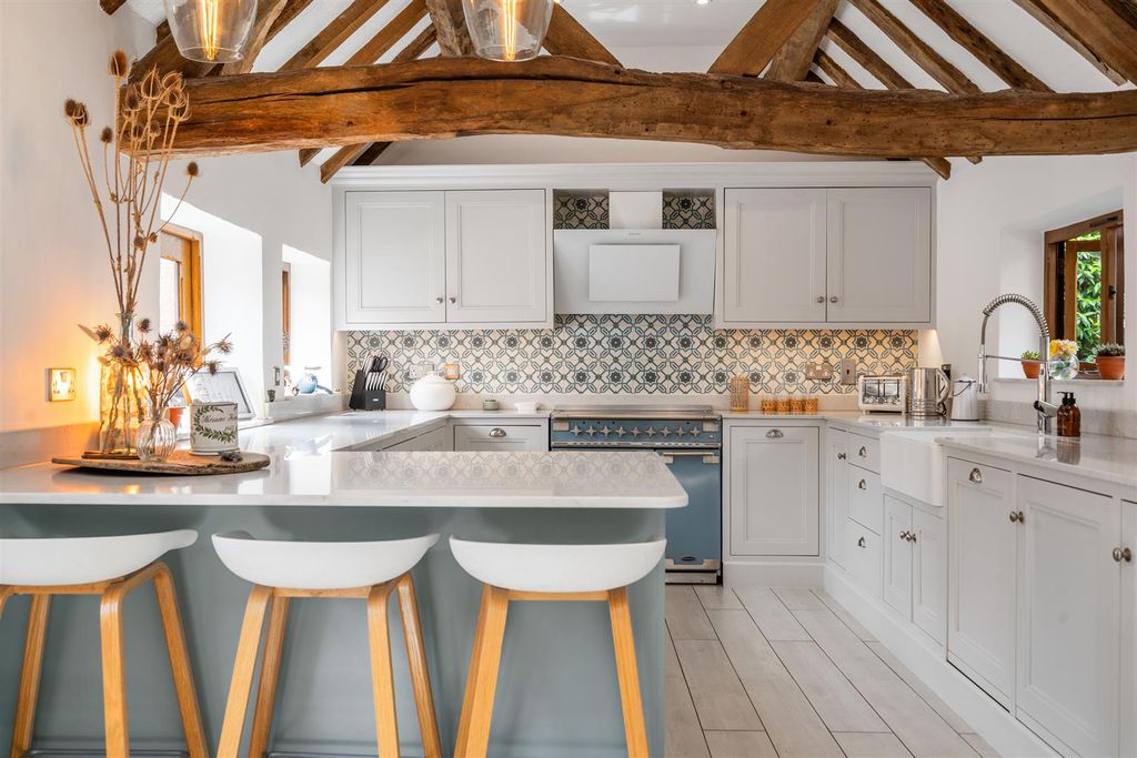 Property photo 3 of 38 Little Cleobury Barn_95.Jpg