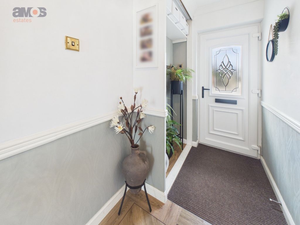 Property photo 2 of 37 5368652