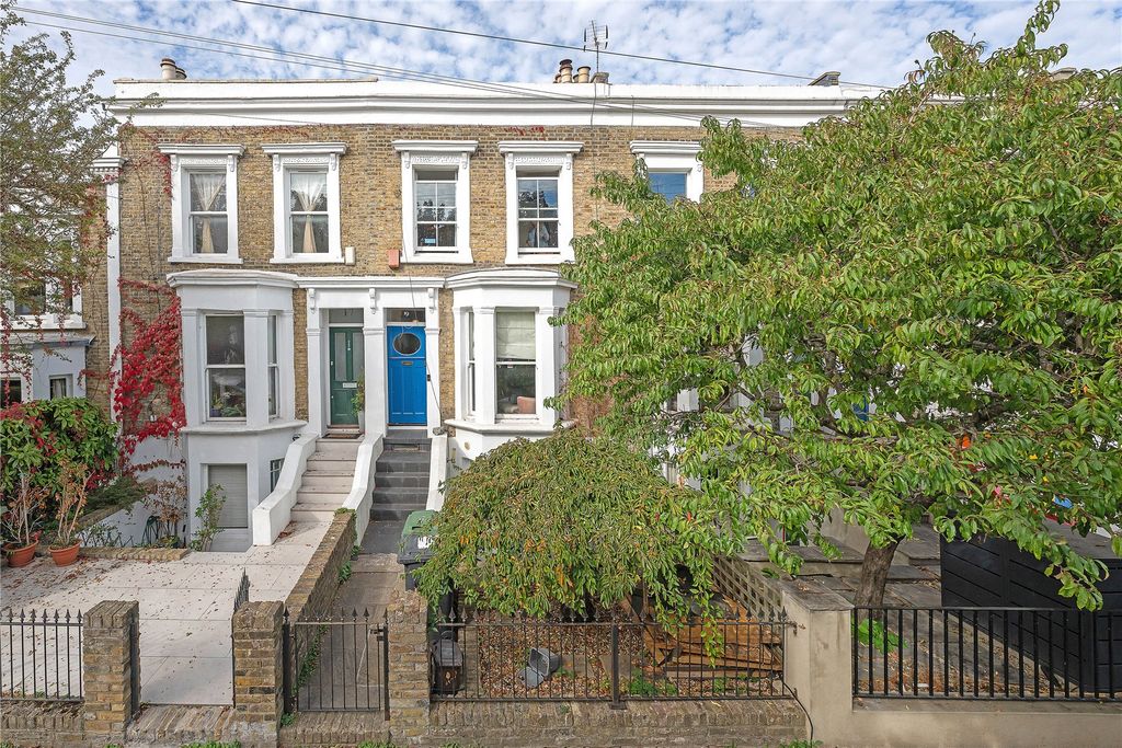 Property photo 1 of 17 Picture No. 23