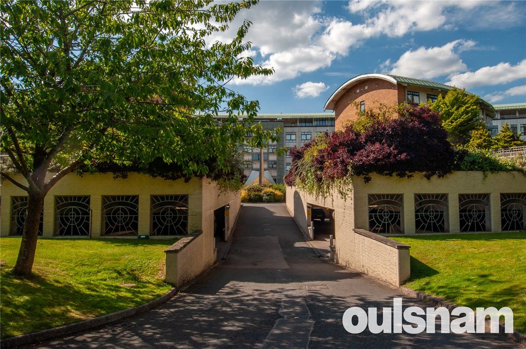 Property photo 2 of 17 Picture No. 01