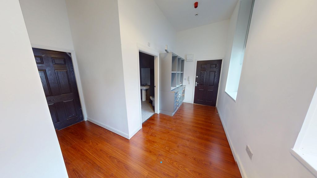 Property photo 2 of 7 Barry-Street-01052026_171200