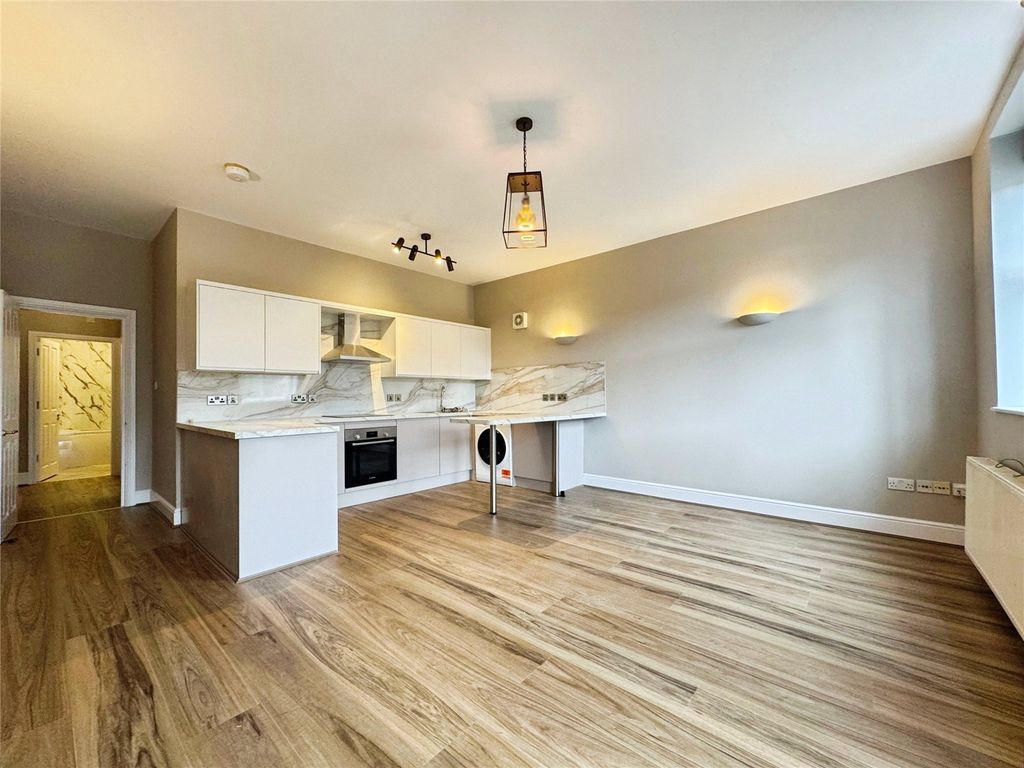 Property photo 3 of 11 Picture No. 11