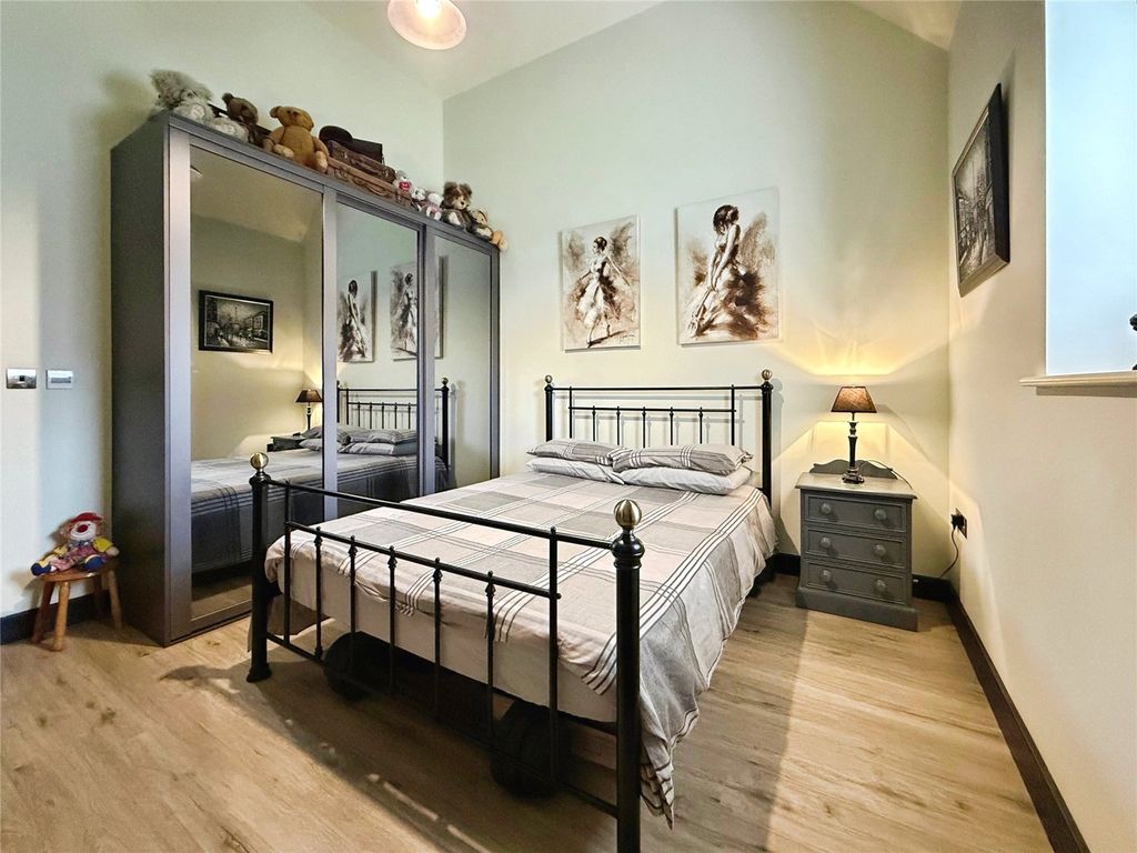 Property photo 2 of 15 Bedroom 1