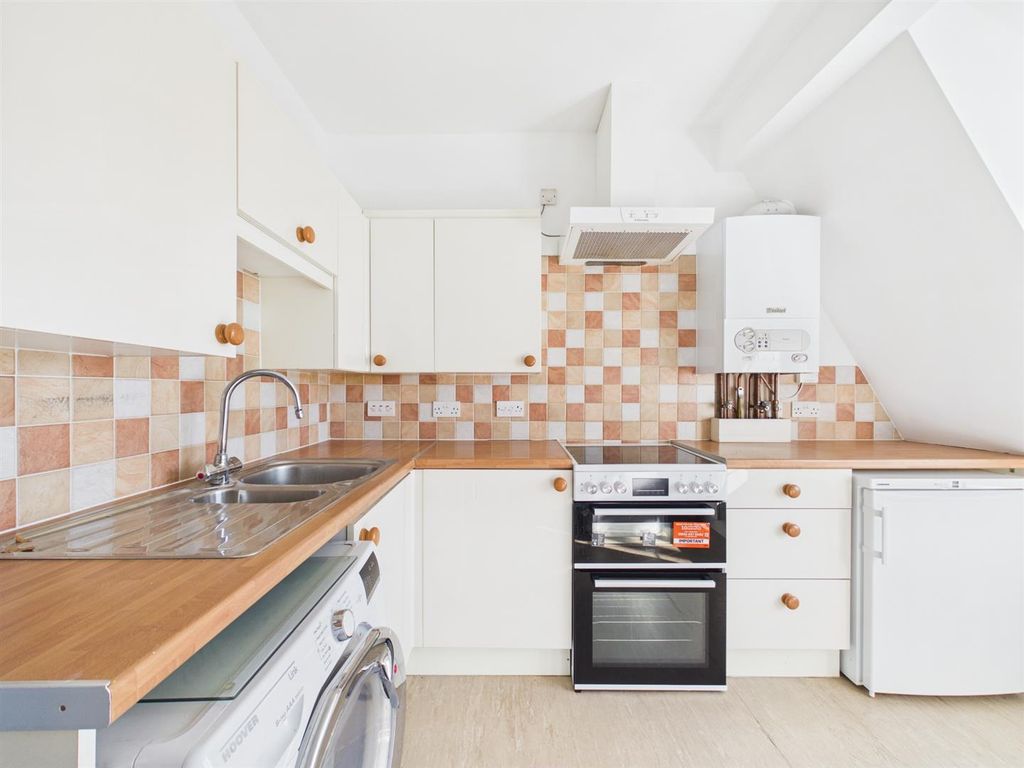 Property photo 2 of 9 5.Jpg