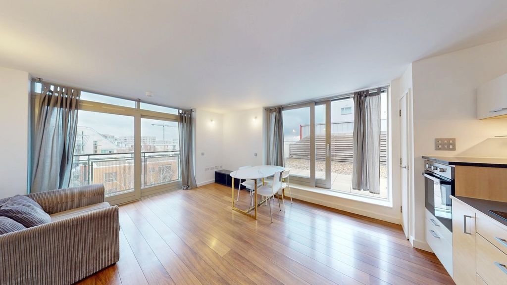 Property photo 1 of 12