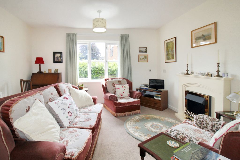 Property photo 2 of 9