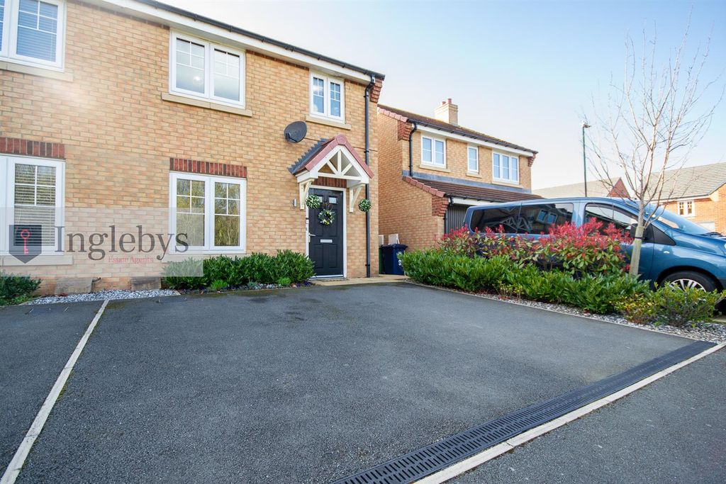 Property photo 1 of 26