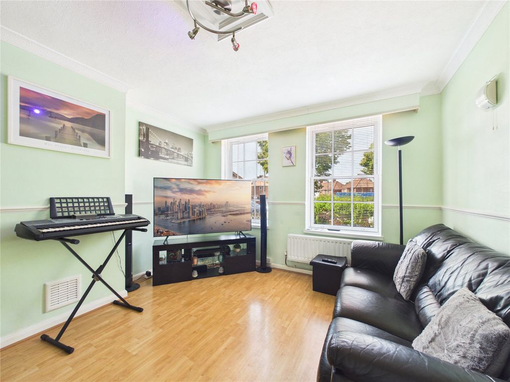 Property photo 3 of 11 Picture No. 06