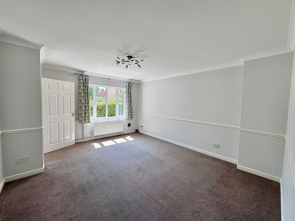 Property photo 2 of 18 1