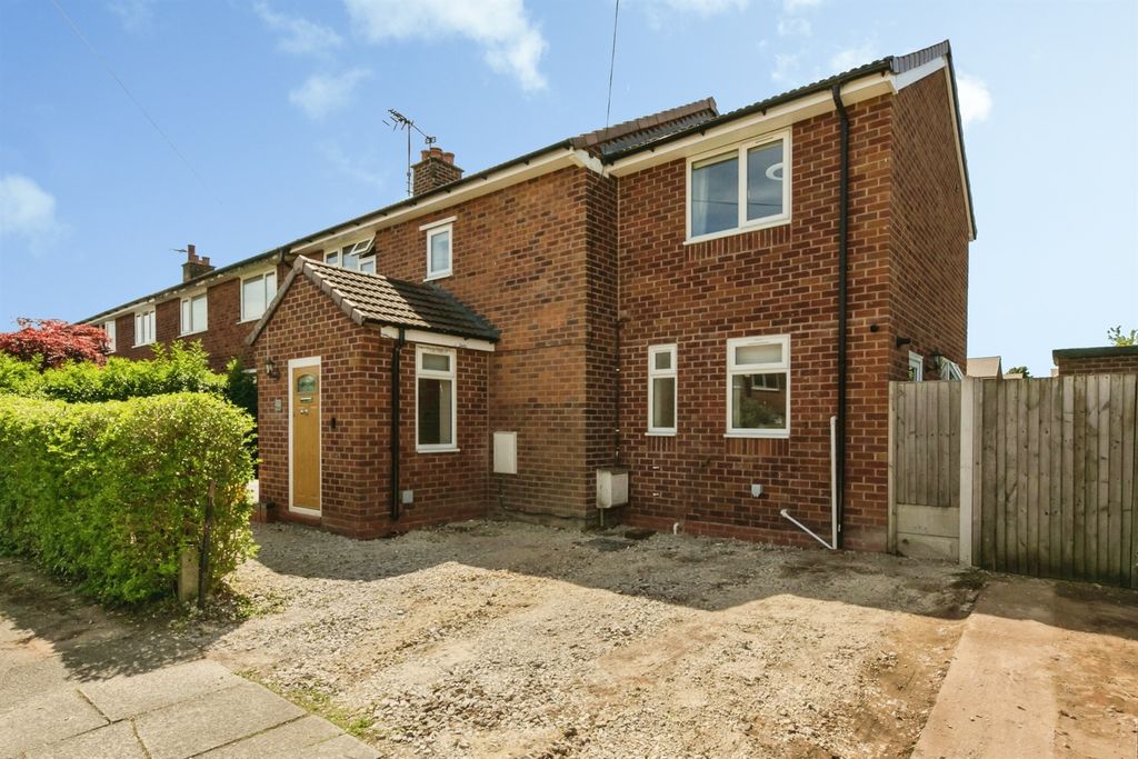 Property photo 2 of 20
