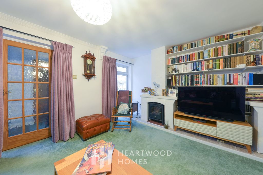 Property photo 3 of 17