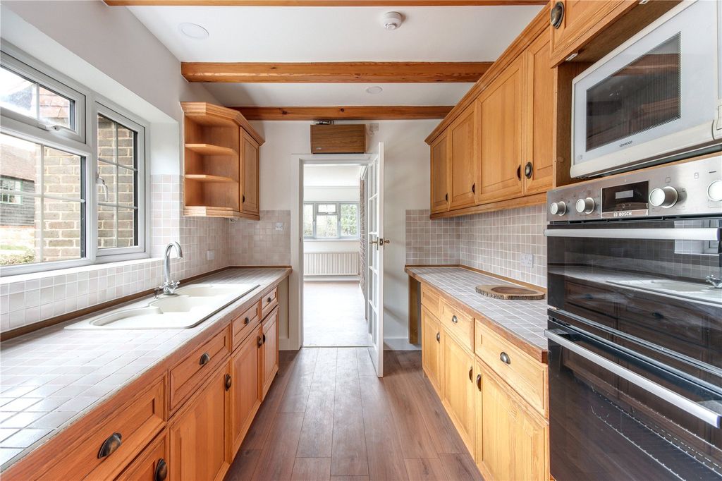 Property photo 3 of 14 Kitchen