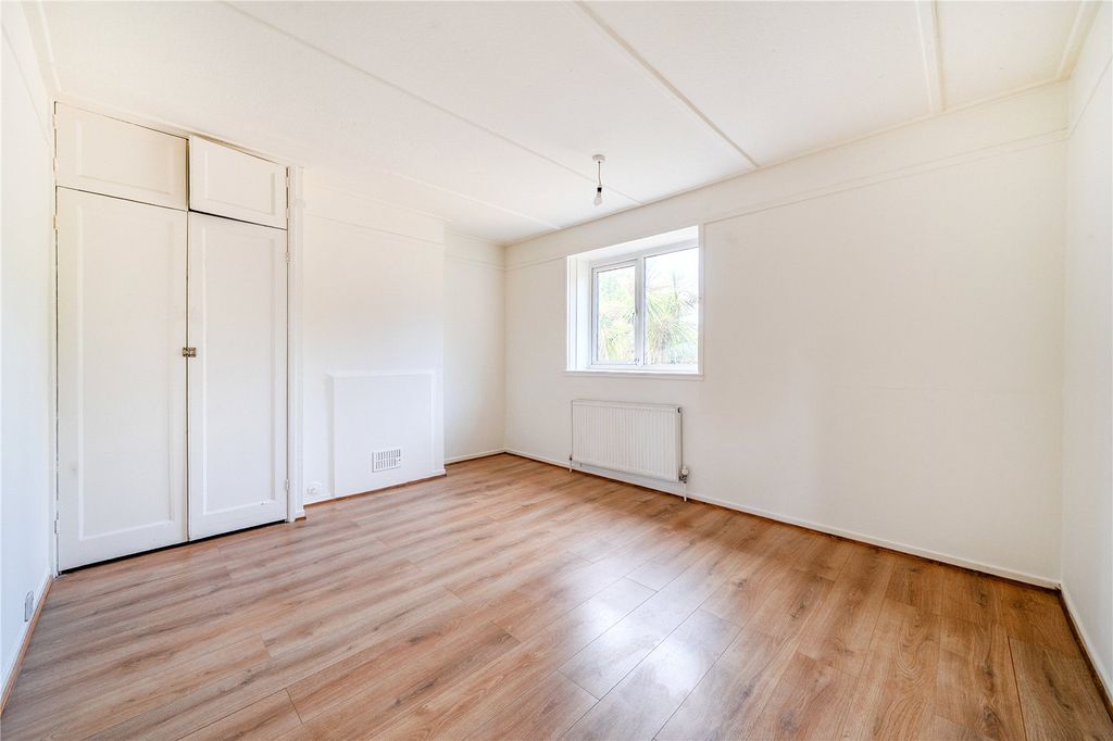 Property photo 1 of 17 Picture No. 01
