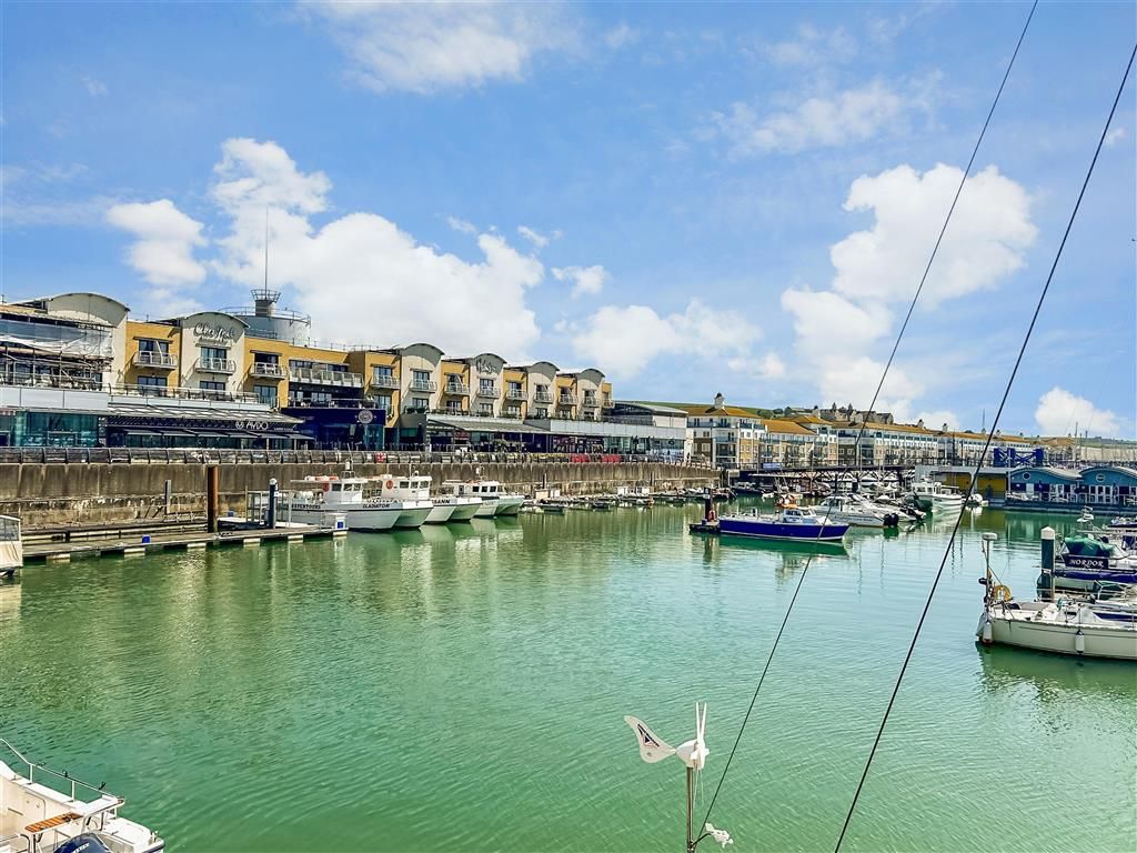 Property photo 2 of 17 Brighton Marina