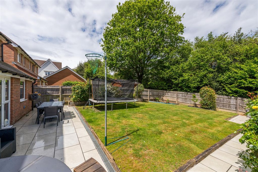 Property photo 3 of 34 47 Langmore Lane-35.Jpg