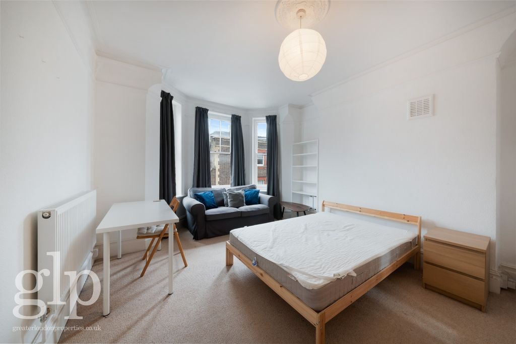 Property photo 1 of 15 1228023