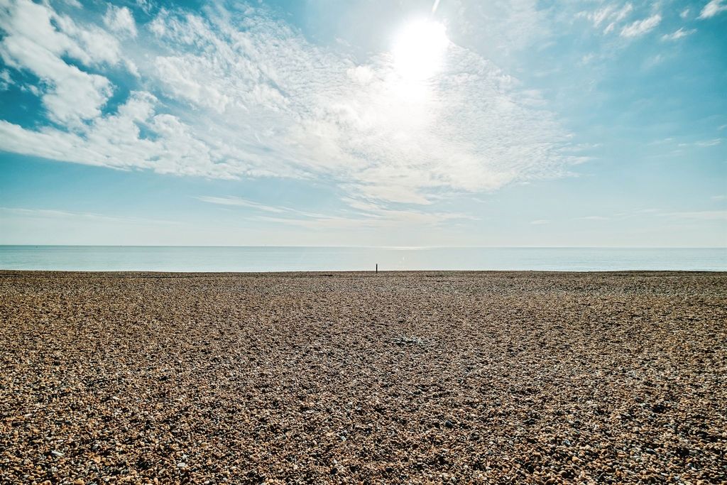 Property photo 2 of 27