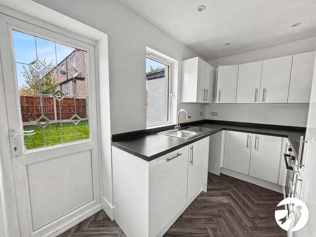 Property photo 2 of 9 Picture No. 03