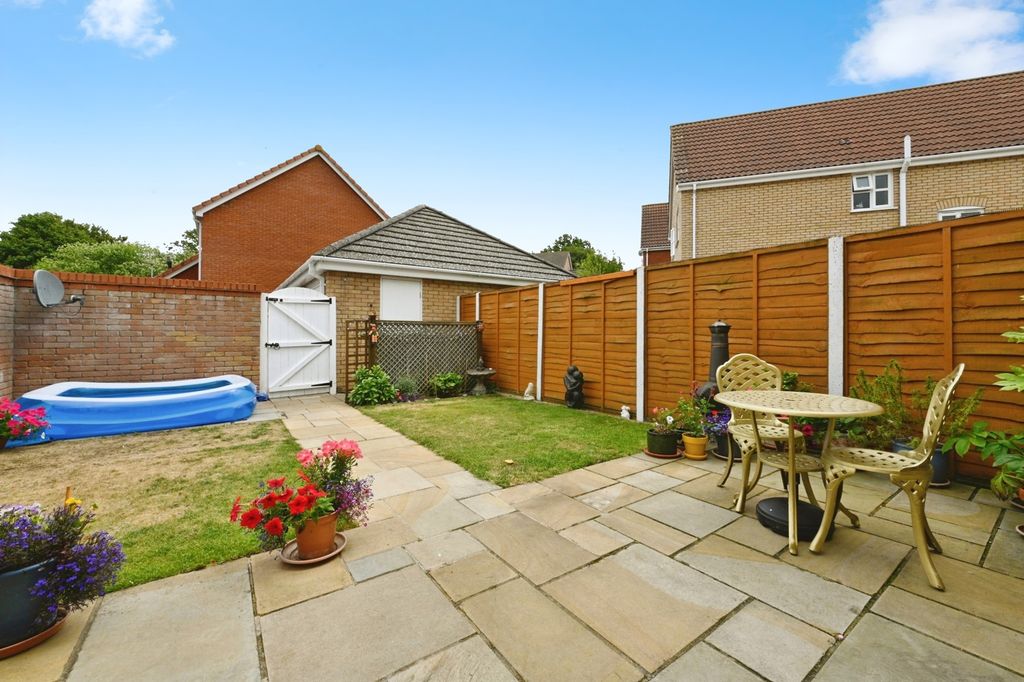 Property photo 2 of 18 Photo