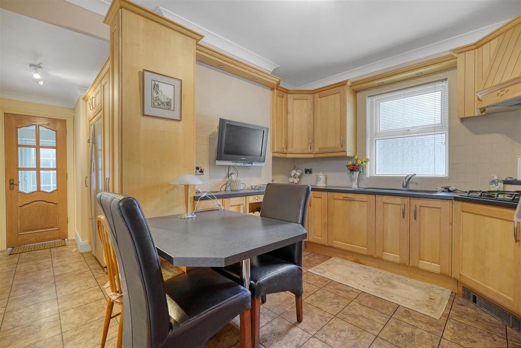 Property photo 2 of 16 Dsc02541.Jpg