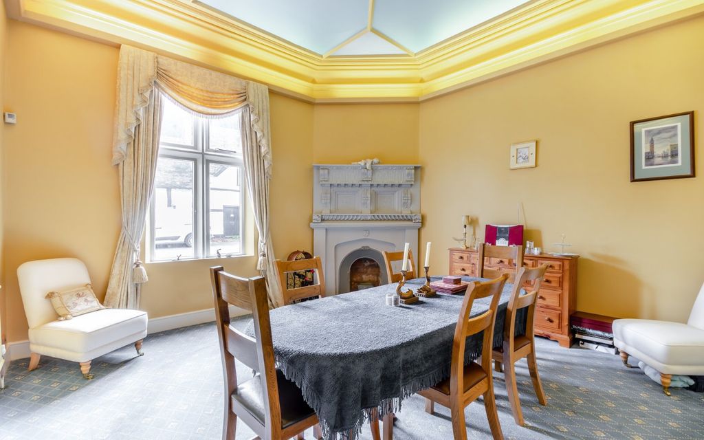 Property photo 3 of 22 Dining Room