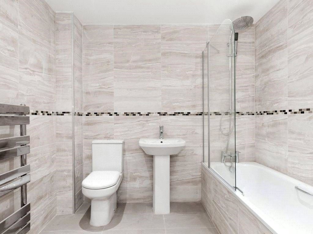 Property photo 3 of 8 Bathroom