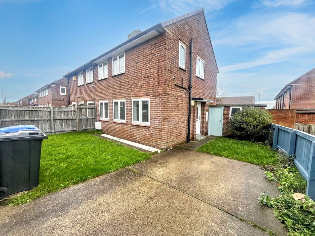 Property photo 1 of 8