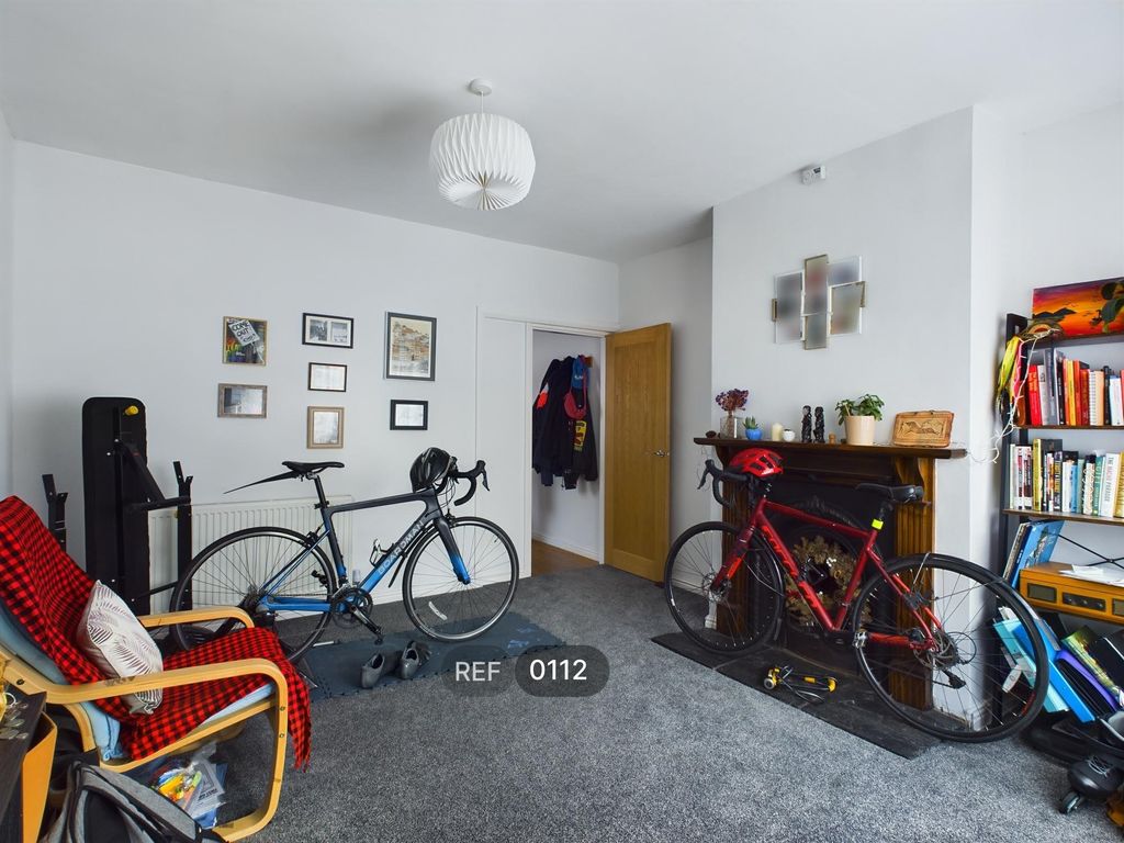 Property photo 2 of 15 Living Room