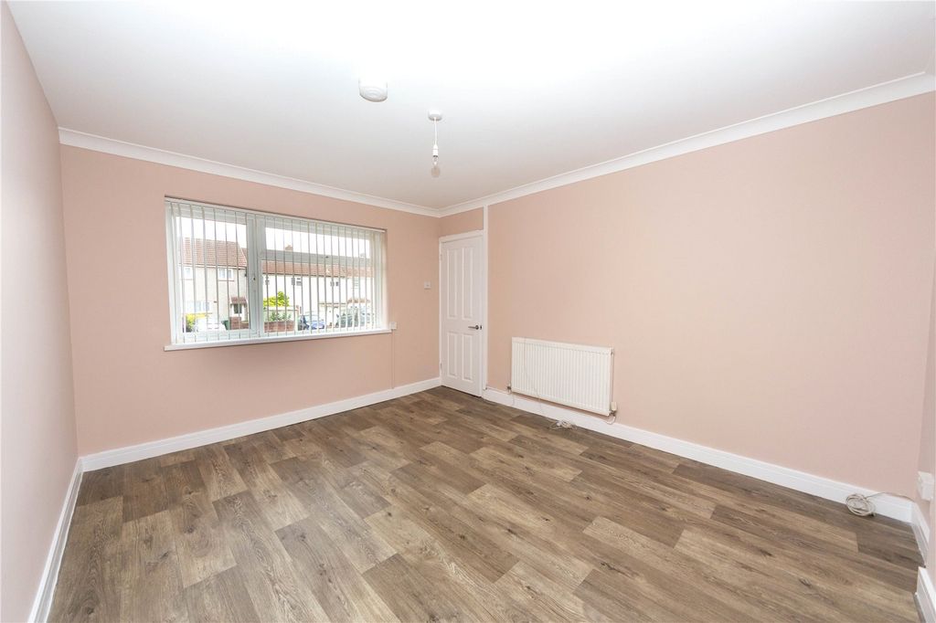 Property photo 3 of 24