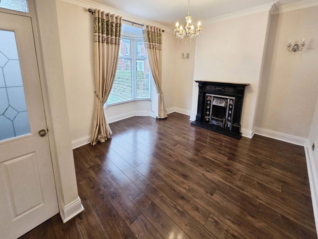 Property photo 2 of 15 Pbox-Img.Jpg