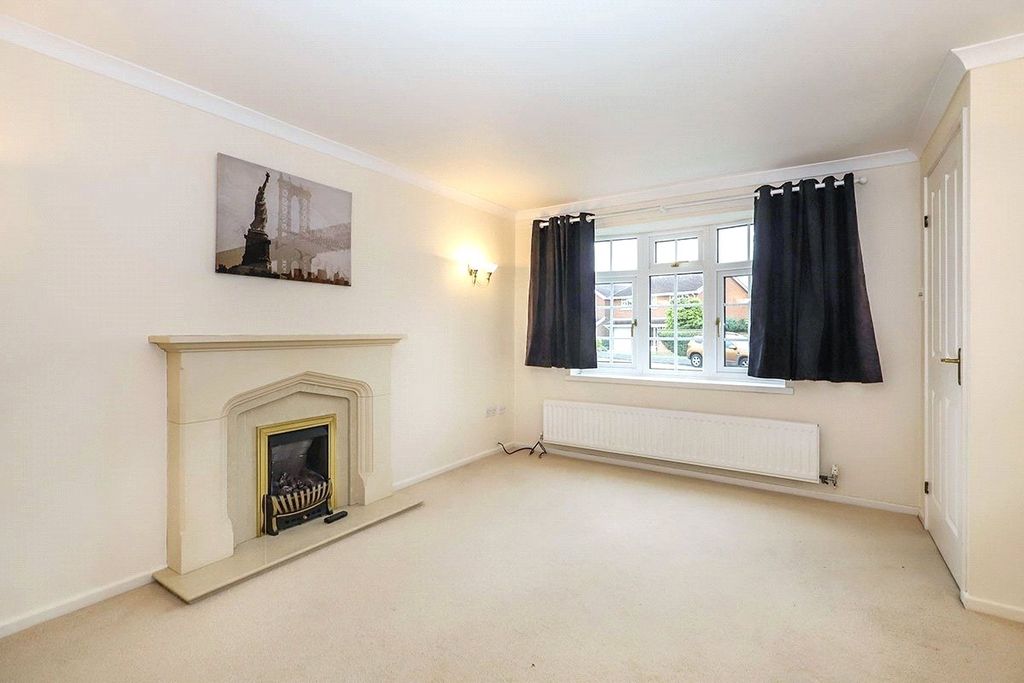 Property photo 2 of 9 Lounge