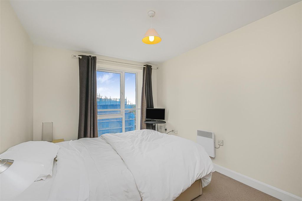 Property photo 3 of 31