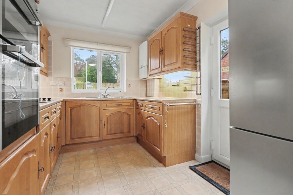 Property photo 3 of 14 Kitchen Breakfast Room