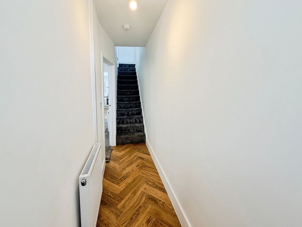 Property photo 3 of 30 5323744