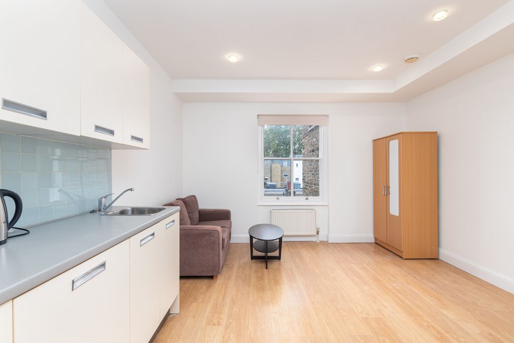 Property photo 1 of 5