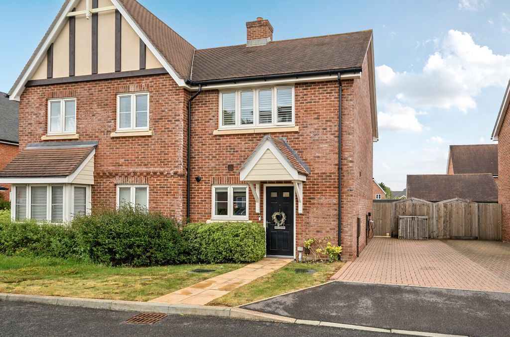 Property photo 1 of 18 1464816-2-6A0B2B2...