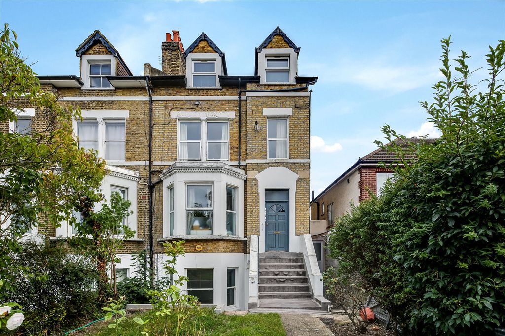 Property photo 3 of 6 Exterior