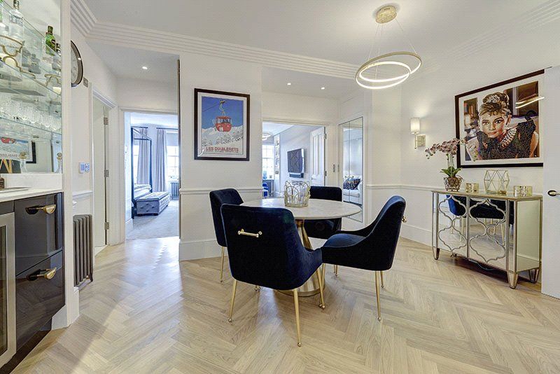 Property photo 1 of 10 Dining Room