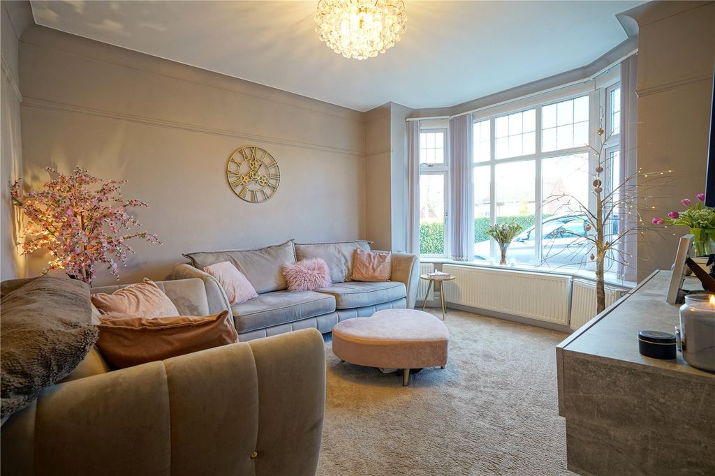 Property photo 2 of 30 Picture No. 11