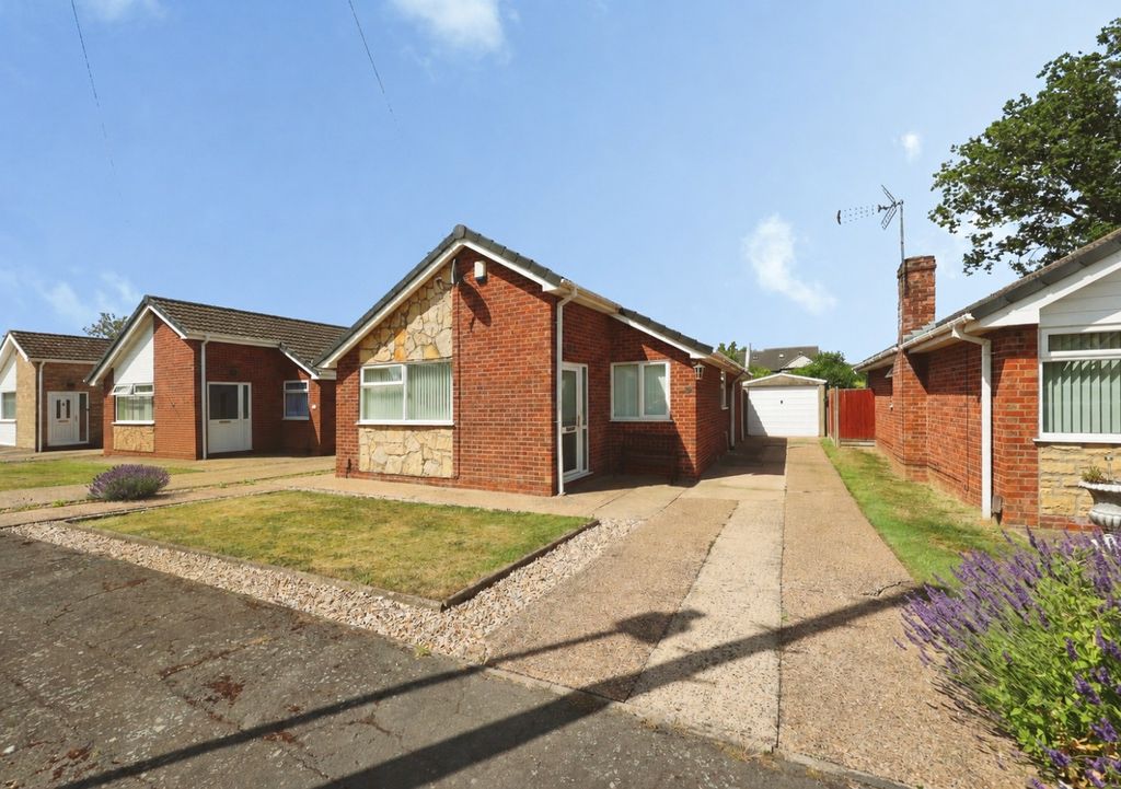 Property photo 1 of 16 4864640