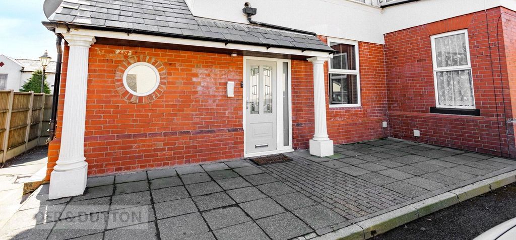 Property photo 1 of 26 Front External