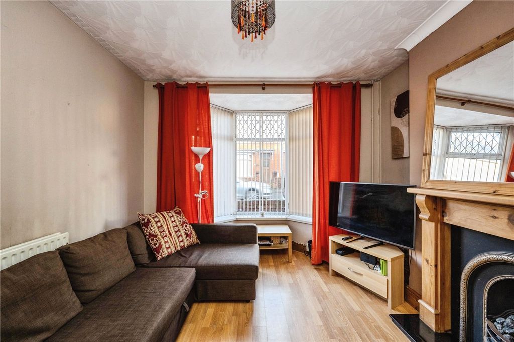 Property photo 3 of 16 Picture No. 05