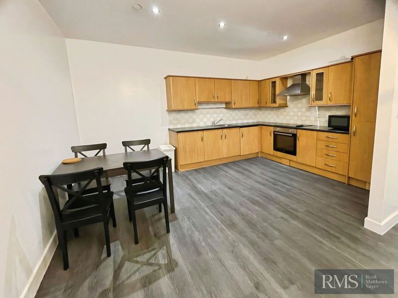 Property photo 3 of 10 Photo 5