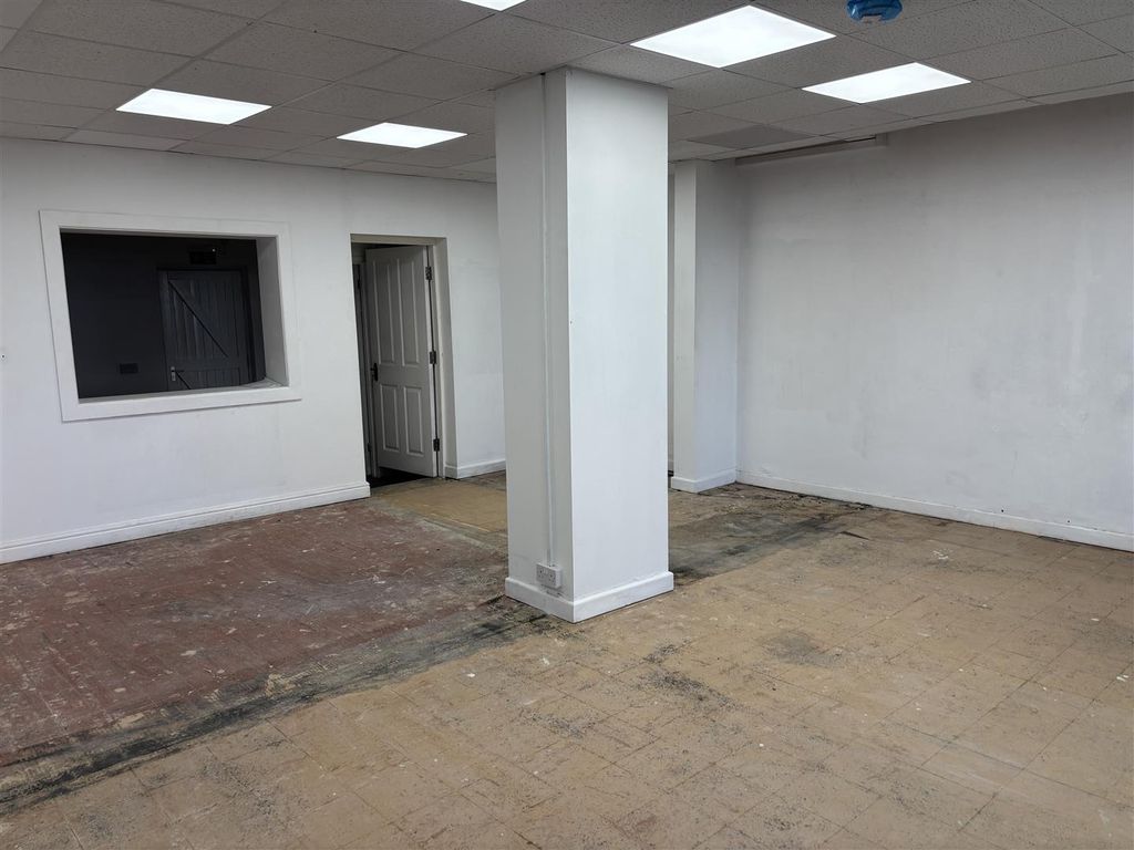 Property photo 2 of 6 Lichfield_AV29 (2).Jpg